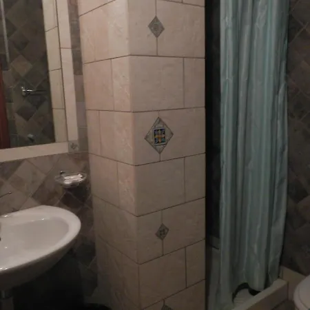 Gianni House Backpackers