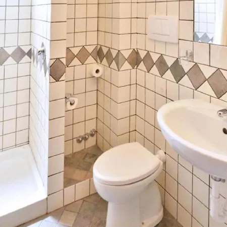 Gianni House Backpackers Hostel Giardini Naxos