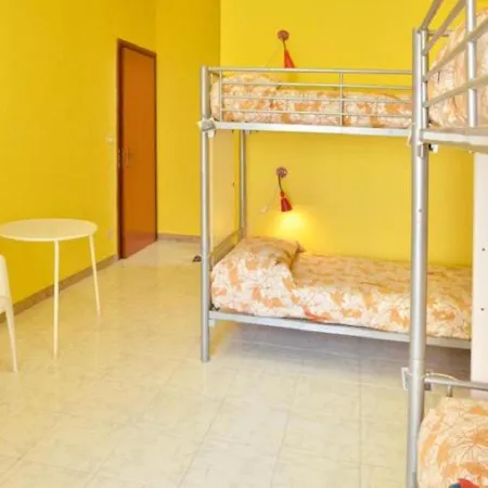 Hostel Gianni House Backpackers Giardini Naxos