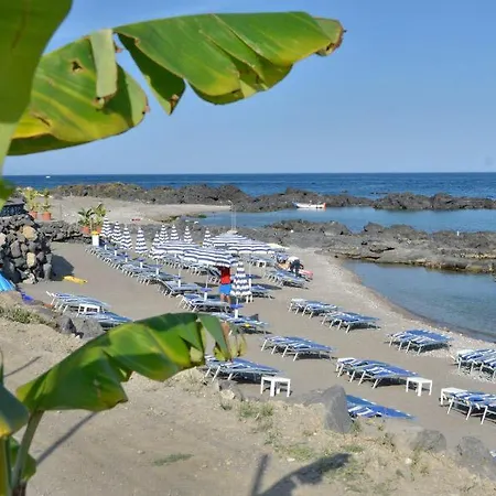 Gianni House Backpackers Hostel