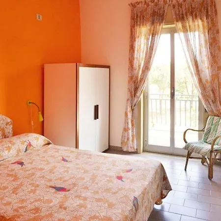 Hostel Gianni House Backpackers Giardini-Naxos