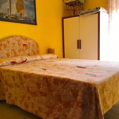 Gianni House Backpackers Hostel