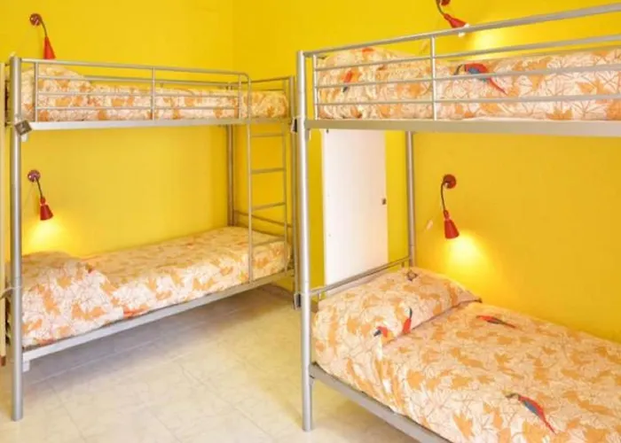 Gianni House Backpackers * Giardini-Naxos