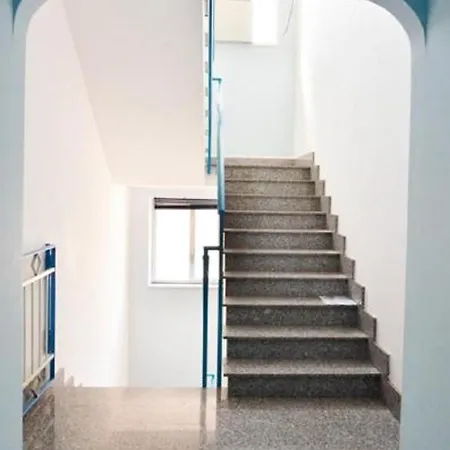 Gianni House Backpackers * Giardini Naxos